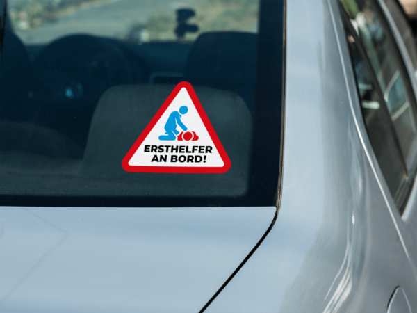Aufkleber "Ersthelfer an Bord"